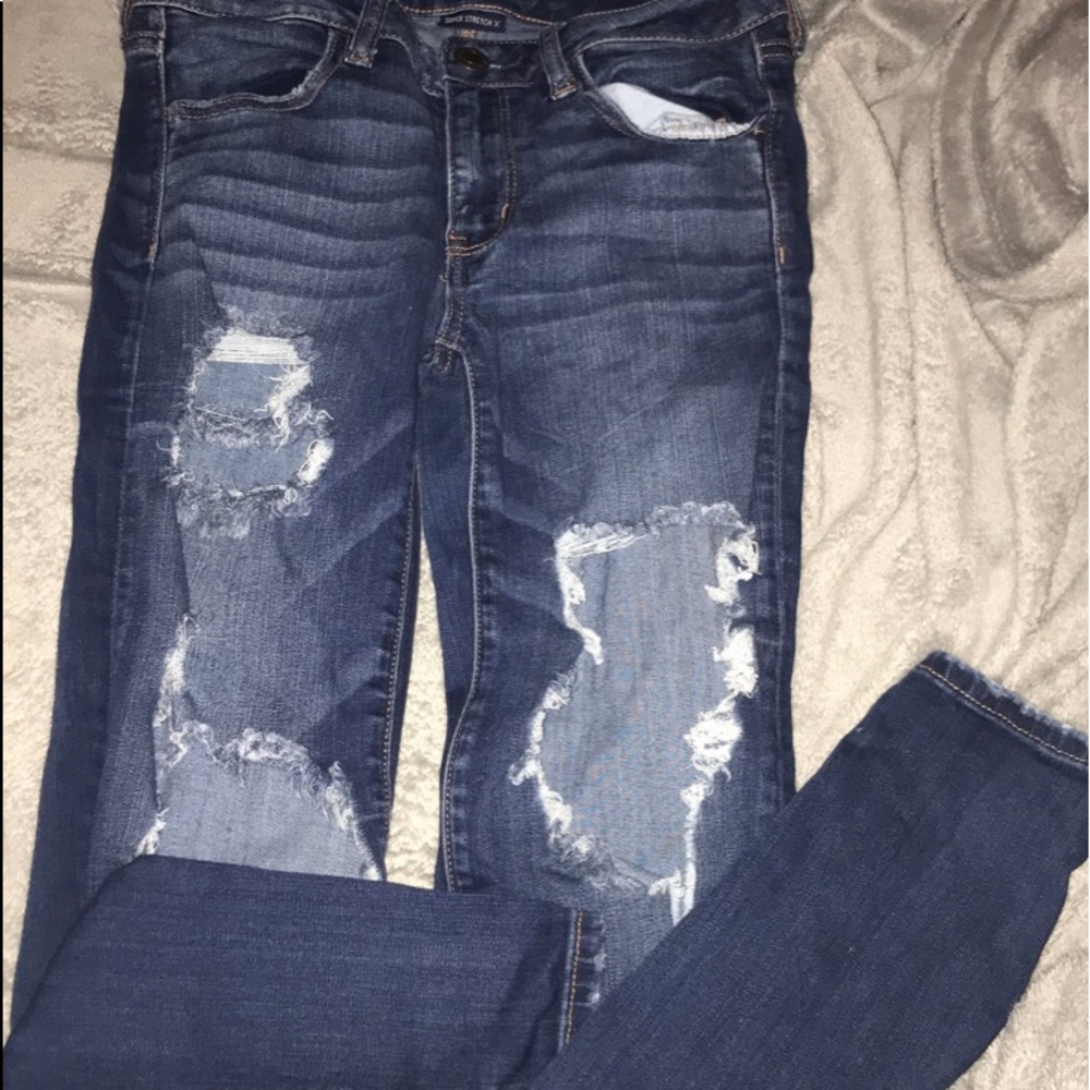 Ripped skinny jeans